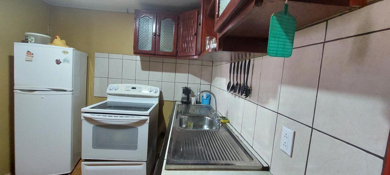 Hostel Casa Marina 푸에르토 리몬 외부 사진
